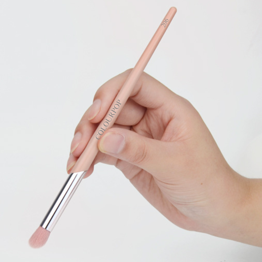 Cọ Tạo Khối Sống Mũi Đầu Tròn COLOURPOP Nose Contour Brush C206